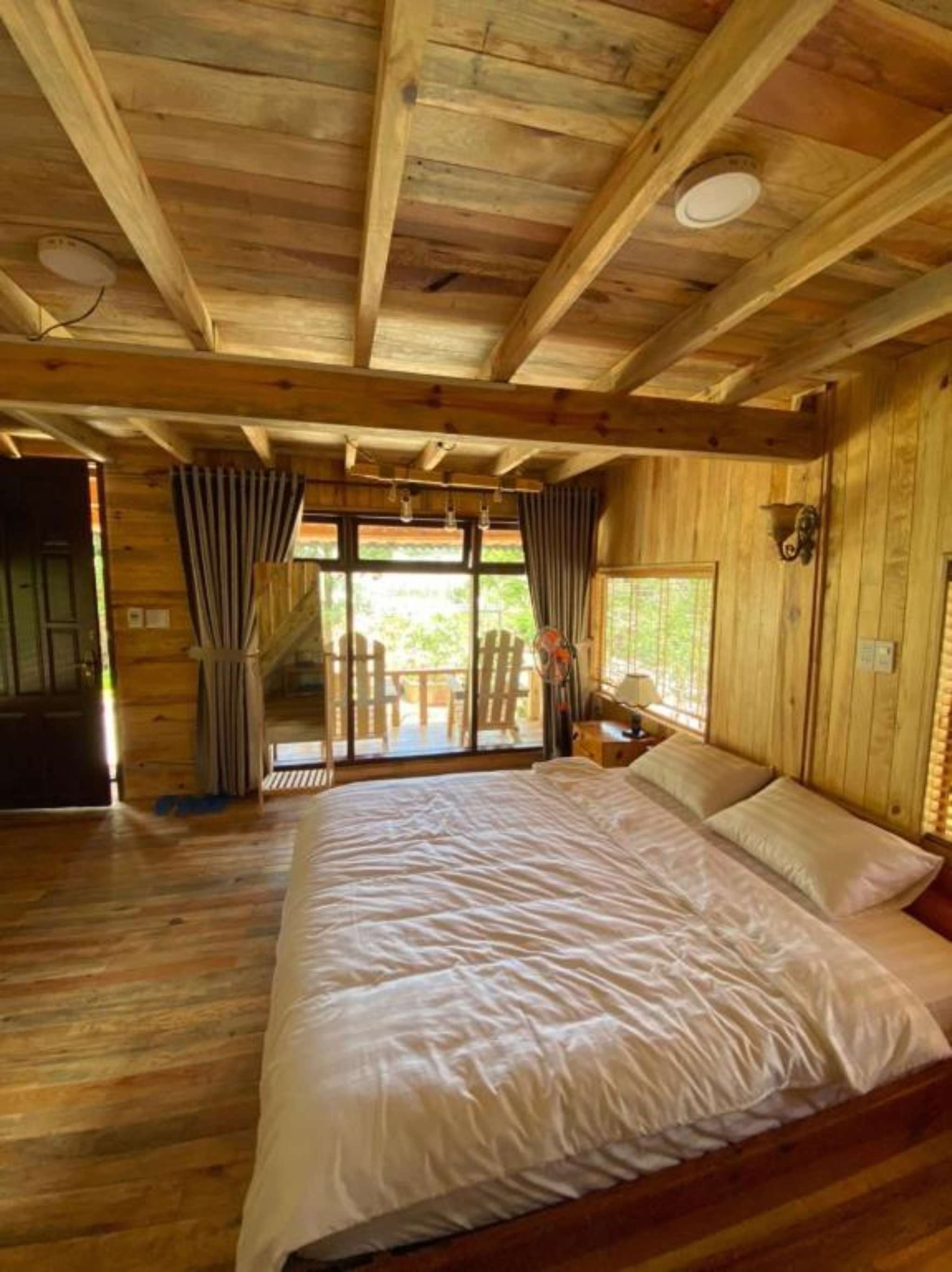 Chalet 2 ph&ograve;ng ngủ